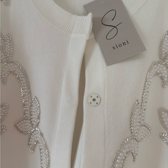 Sioni Classic Eggshell Women's Sweater - Picture 3 of 4